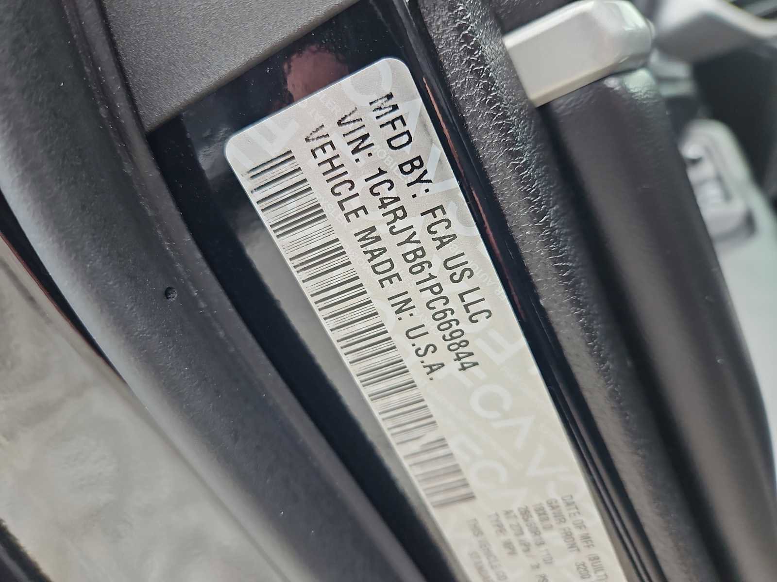 Used 2023 Jeep Grand Cherokee 4WD 4xe image 14