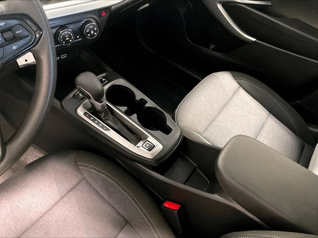 Used 2024 Chevrolet Trax LS w/ LS Convenience Package FWD image 20