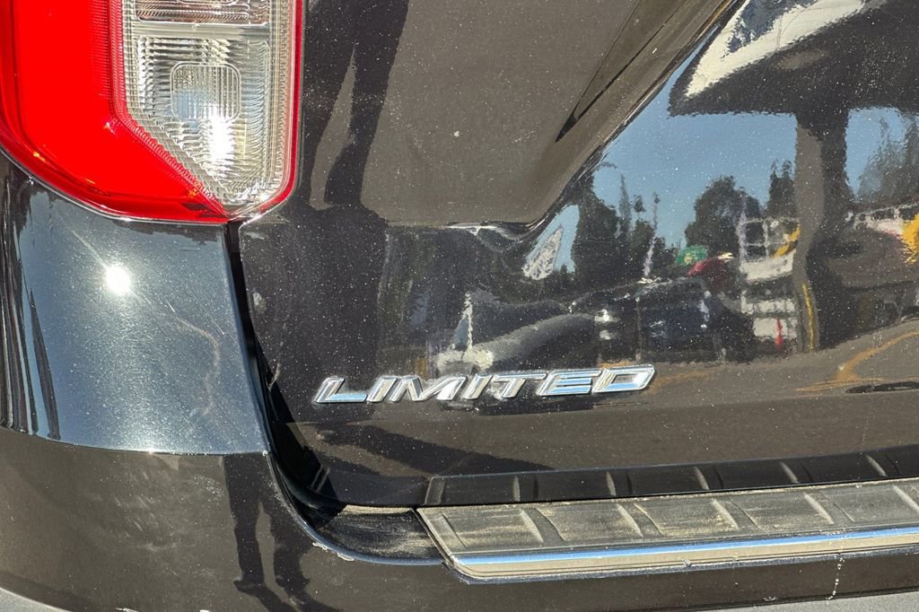 Certified 2023 Ford Explorer Limited w/ Hybrid Equipment Group 310A image 32
