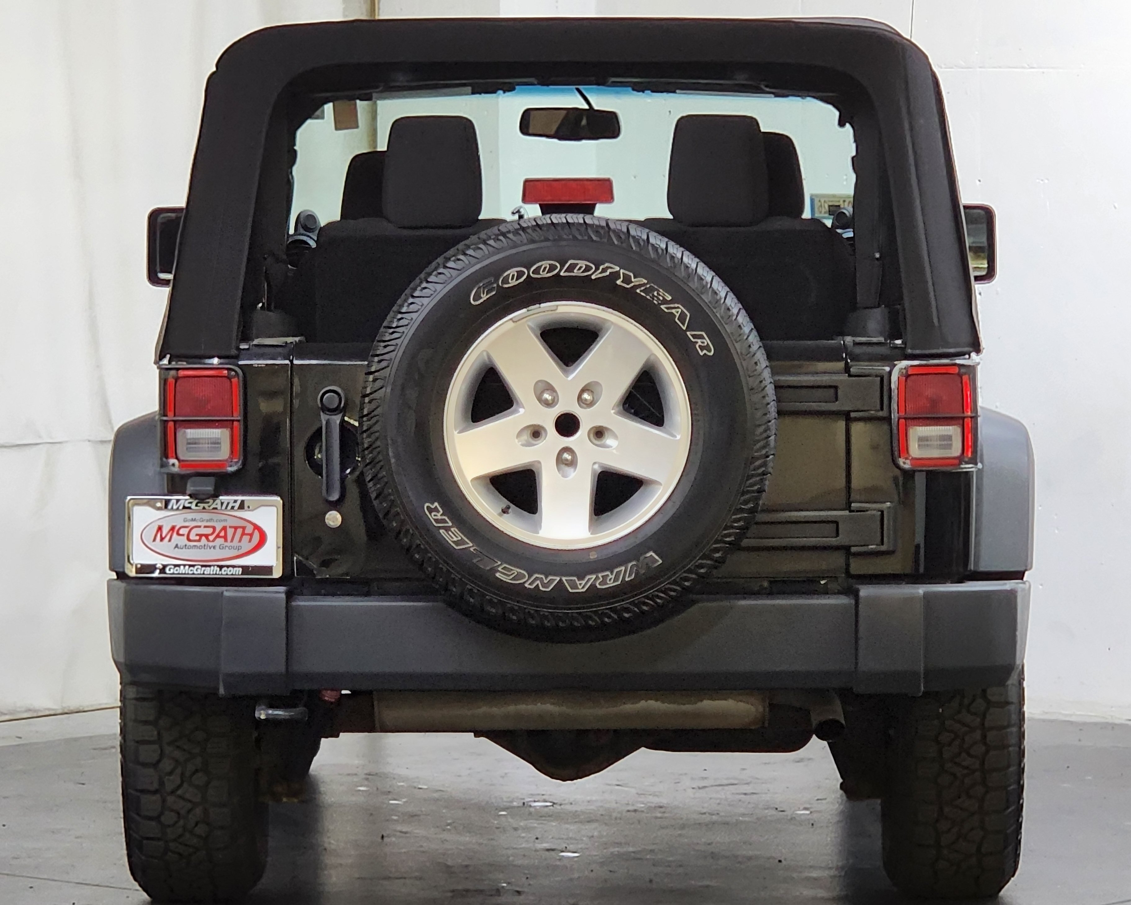 Used 2013 Jeep Wrangler Sport AWD/4WD image 6