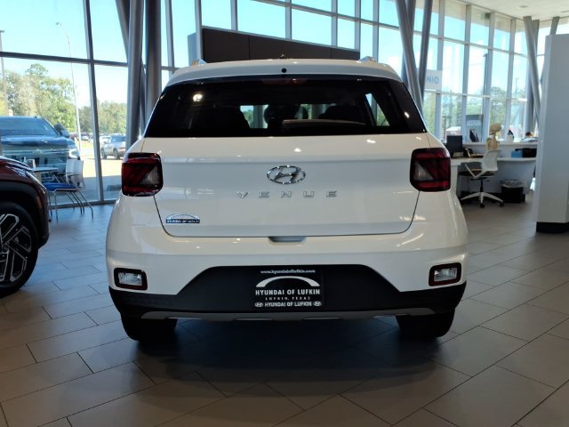 New 2026 Hyundai Venue SEL FWD image 3