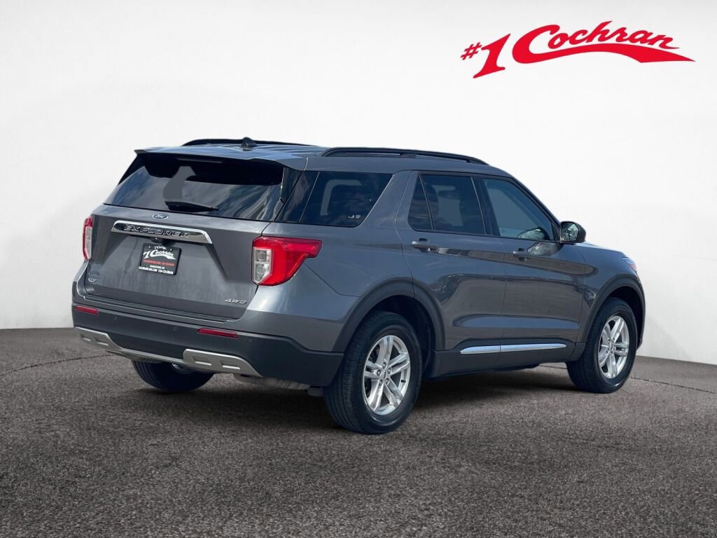 Used 2024 Ford Explorer XLT w/ Equipment Group 202A AWD/4WD image 29