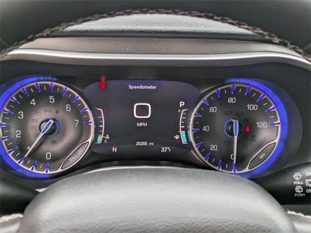 Certified 2024 Chrysler Pacifica Touring-L image 15