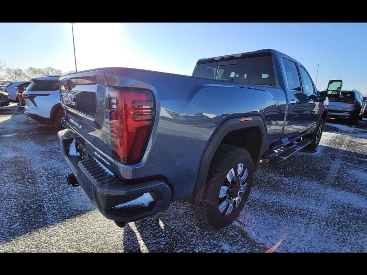 Used 2025 GMC Sierra 2500 Denali w/ Technology Package image 3