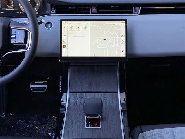 New 2026 Land Rover Range Rover Evoque Dynamic SE image 11