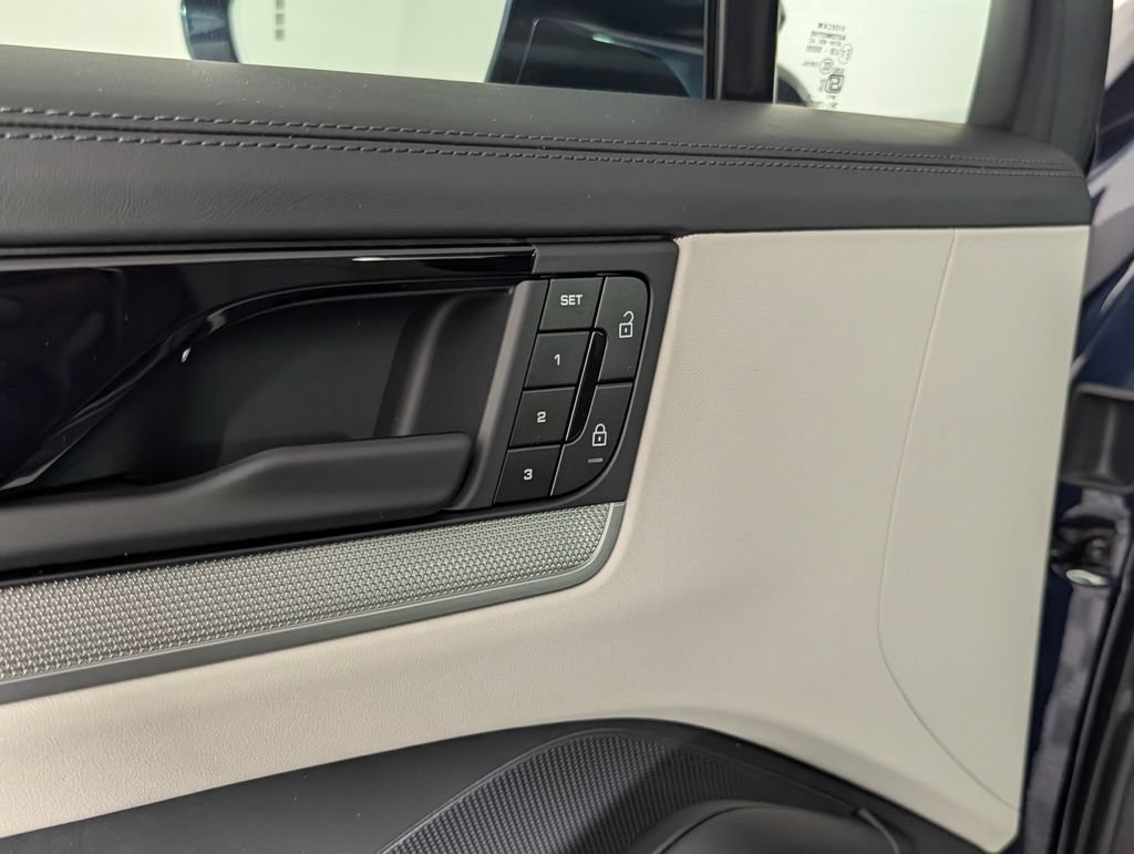 New 2026 Porsche Cayenne AWD/4WD image 26