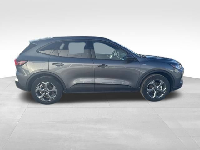 Used 2025 Ford Escape ST-Line AWD/4WD image 7