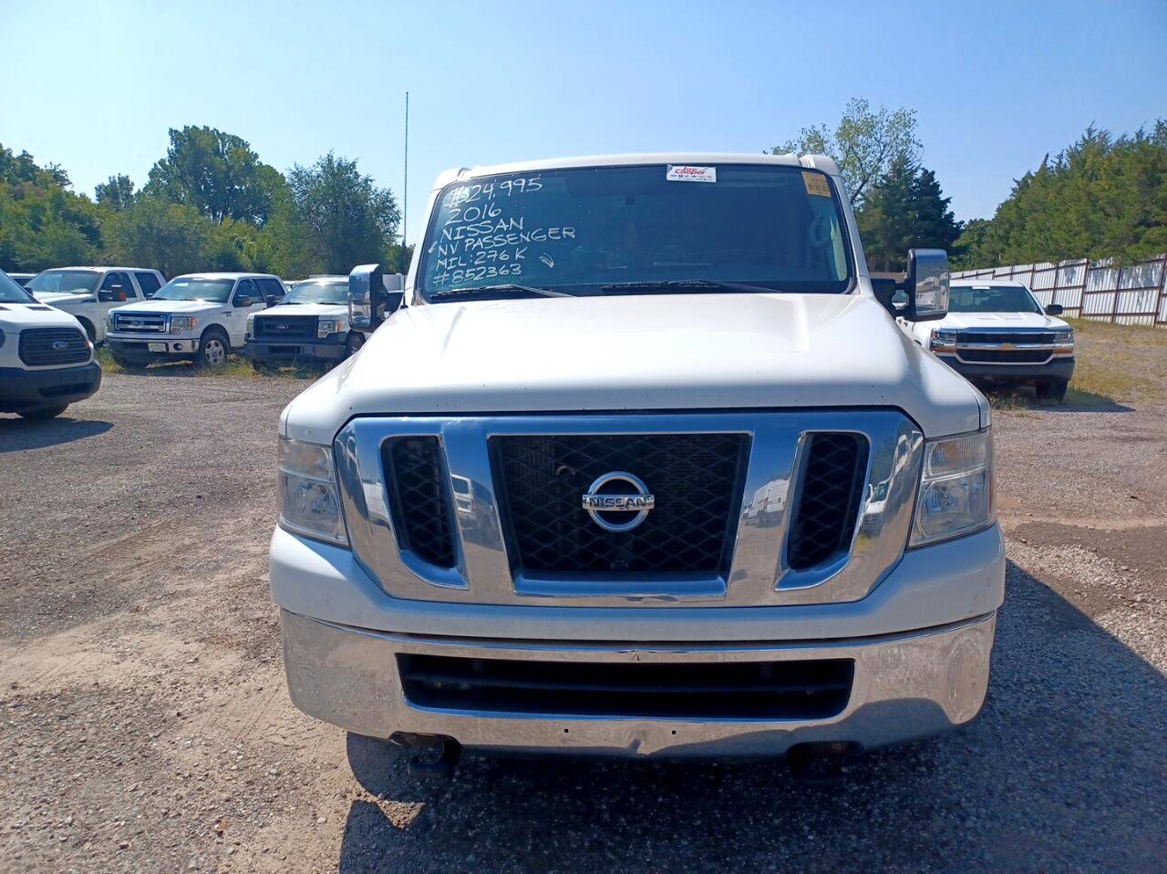 Used 2016 Nissan NV 3500 SV w/ SV Technology Package image 2