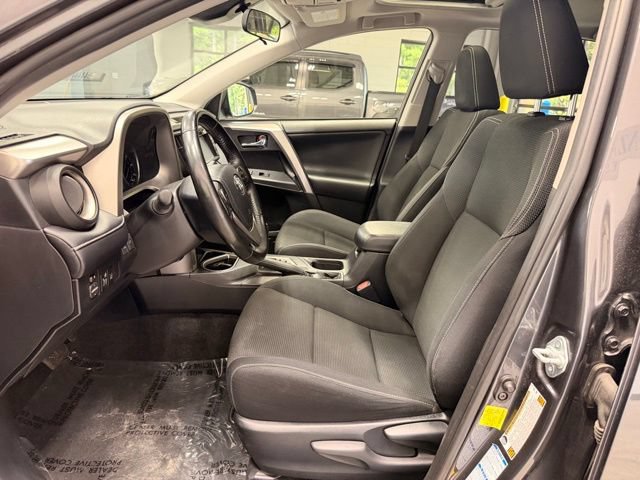 Used 2017 Toyota RAV4 XLE AWD/4WD image 24