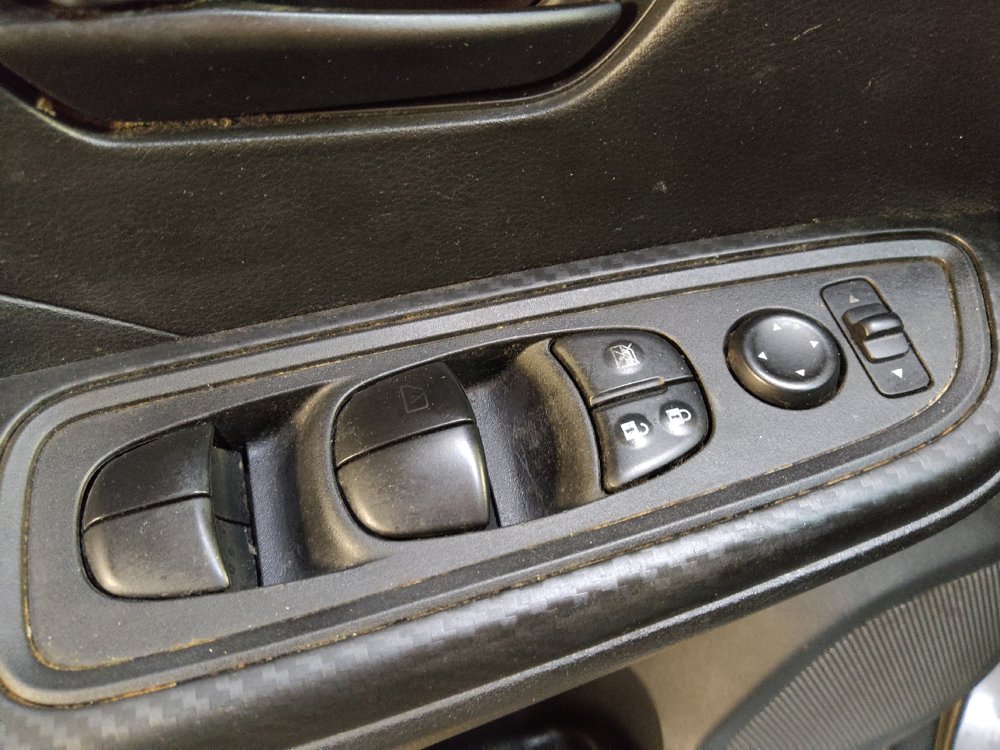 Used 2020 Nissan Versa S FWD image 27