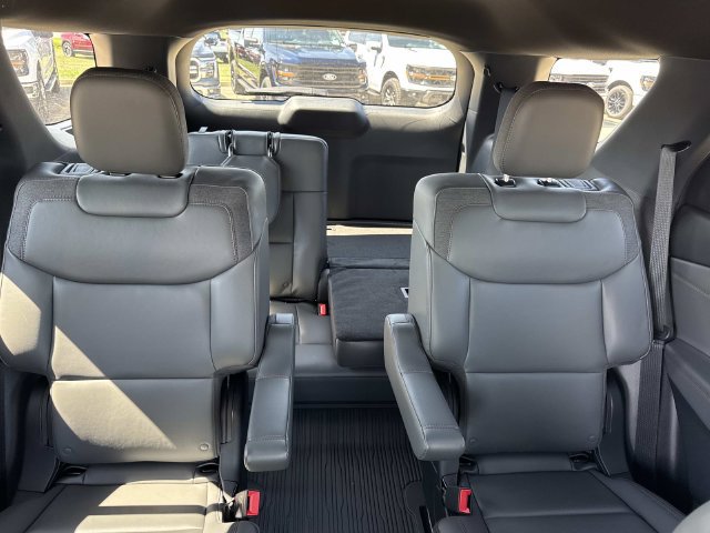 New 2027 Ford Explorer Active w/ Active Comfort Package RWD image 10