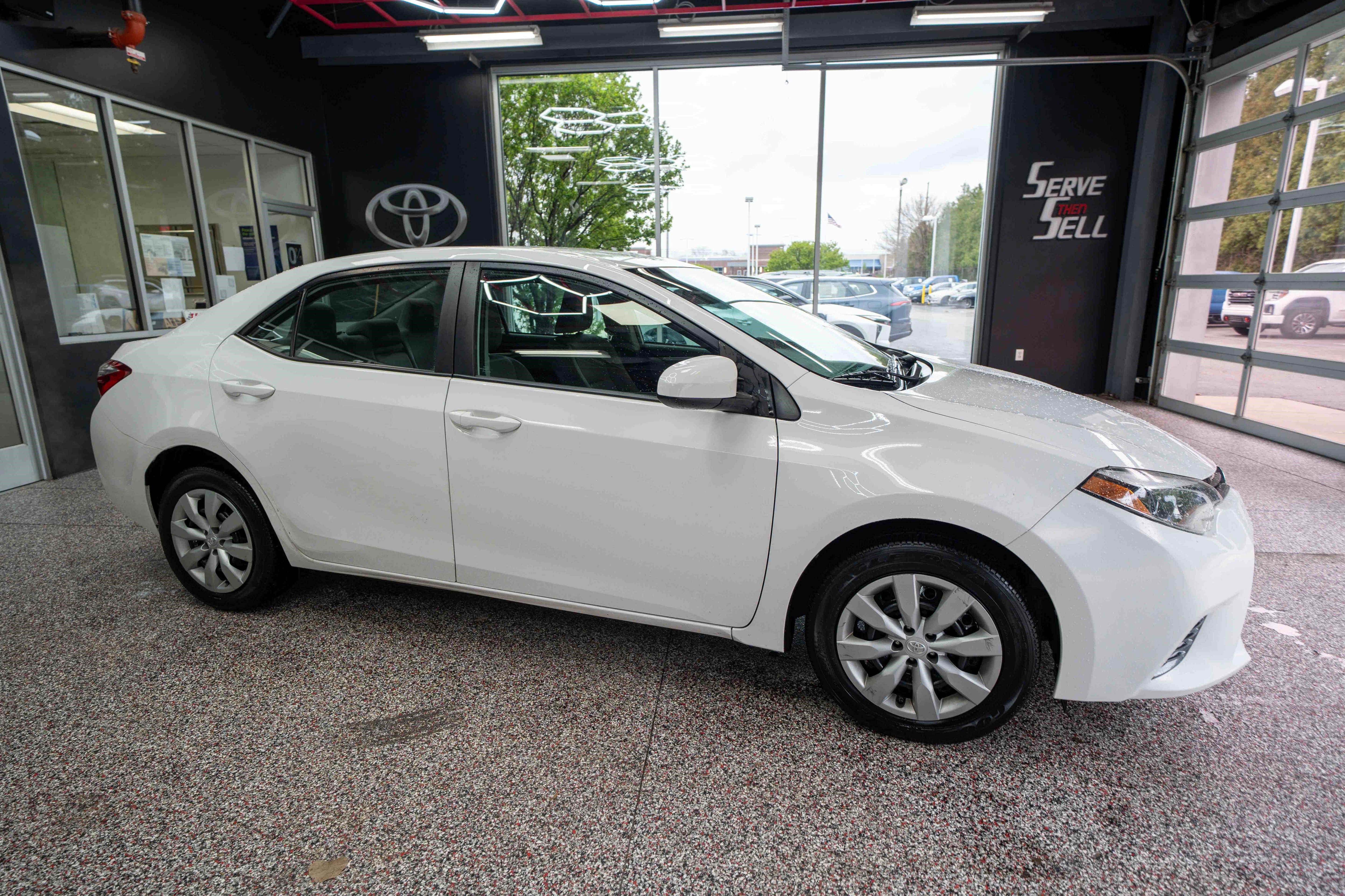 Used 2016 Toyota Corolla LE image 5
