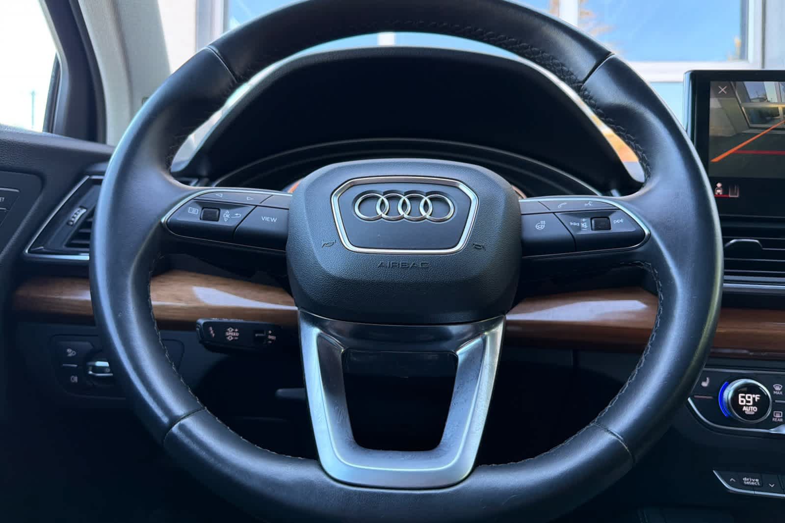 Used 2021 Audi Q5 e Premium Plus w/ Premium Plus Package AWD/4WD image 25
