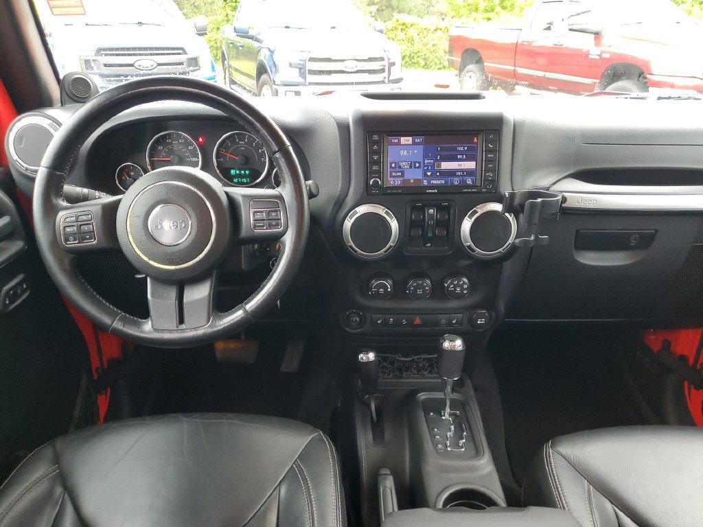Used 2013 Jeep Wrangler Unlimited Sahara w/ Mopar Chrome Edition Group AWD/4WD image 17