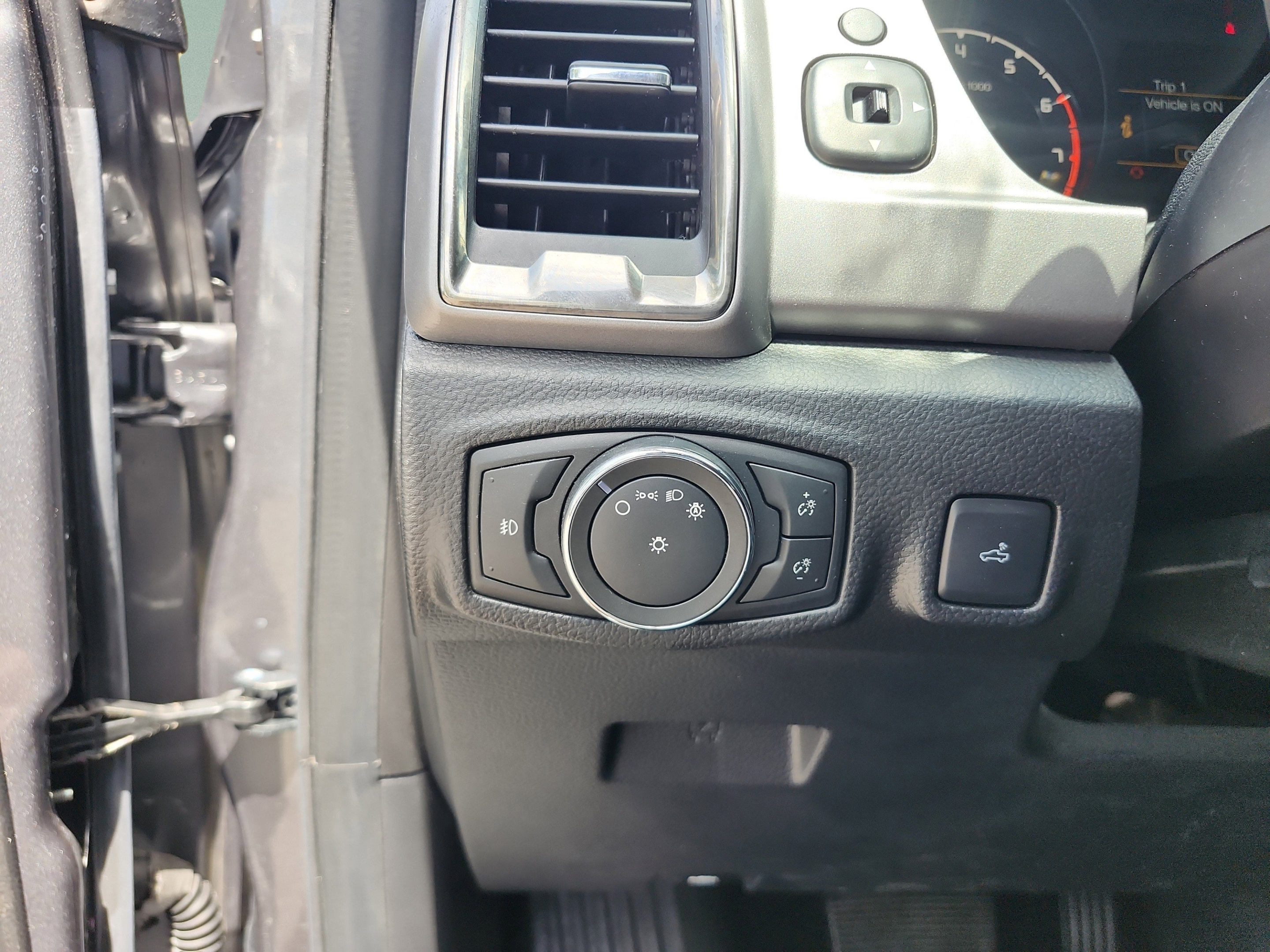 Used 2021 Ford Ranger XLT w/ Equipment Group 301A Mid RWD image 12