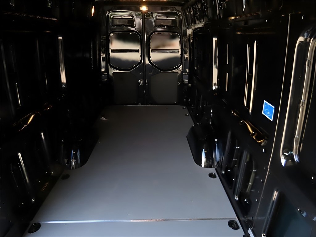 Used 2024 Mercedes-Benz Sprinter 2500 image 28