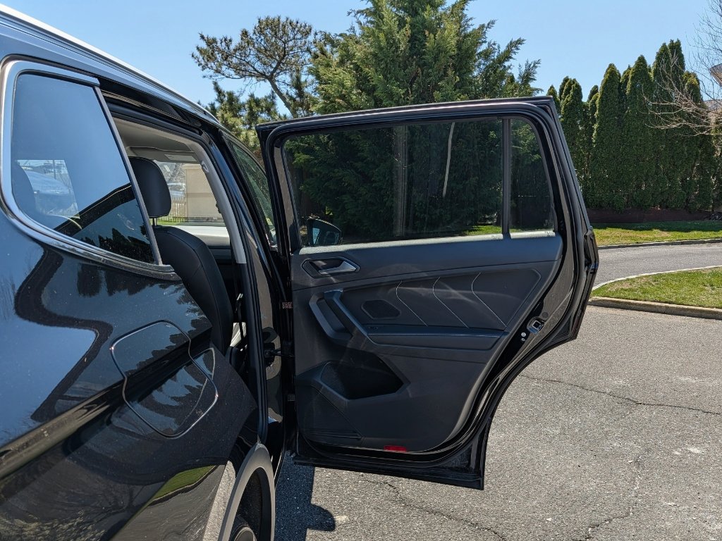 Used 2024 Volkswagen Tiguan SE image 13