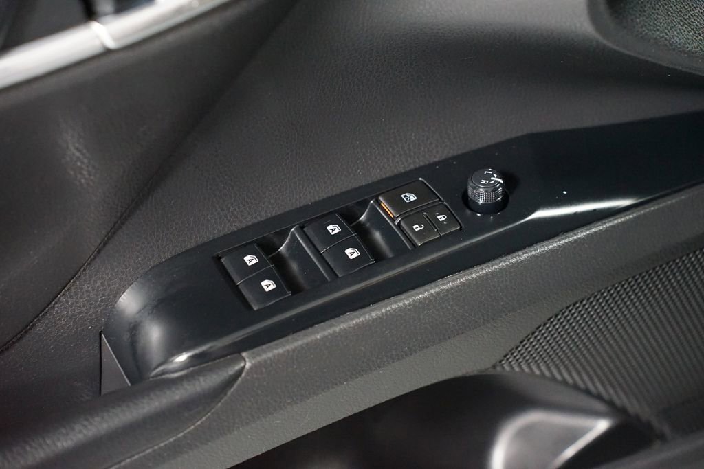 Certified 2020 Toyota Camry SE image 28