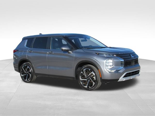 Used 2023 Mitsubishi Outlander SE FWD video 2