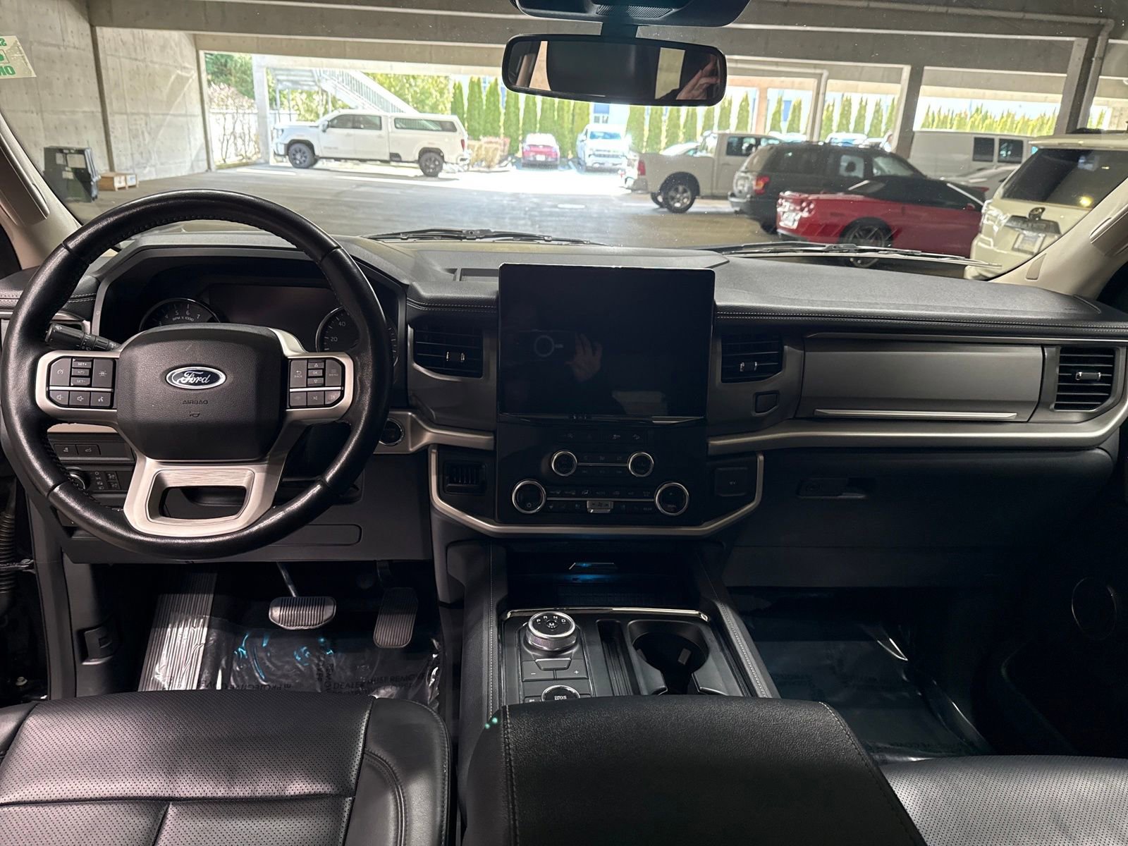 Used 2024 Ford Expedition XLT image 22