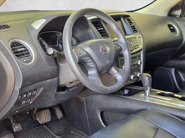 Used 2017 Nissan Pathfinder SL FWD image 9