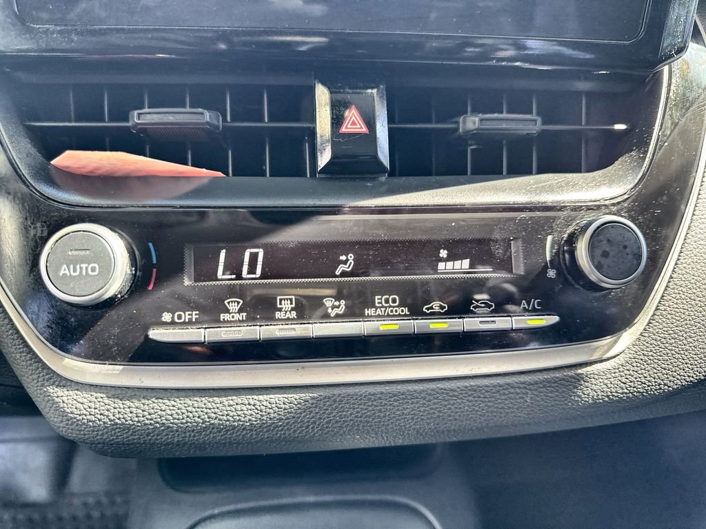 Used 2024 Toyota Corolla LE image 27