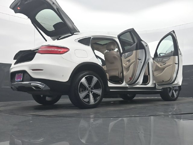 Used 2019 Mercedes-Benz GLC 300 4MATIC Coupe image 57