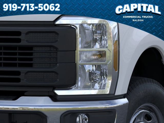 New 2026 Ford F250 XL w/ XL Chrome Package image 18