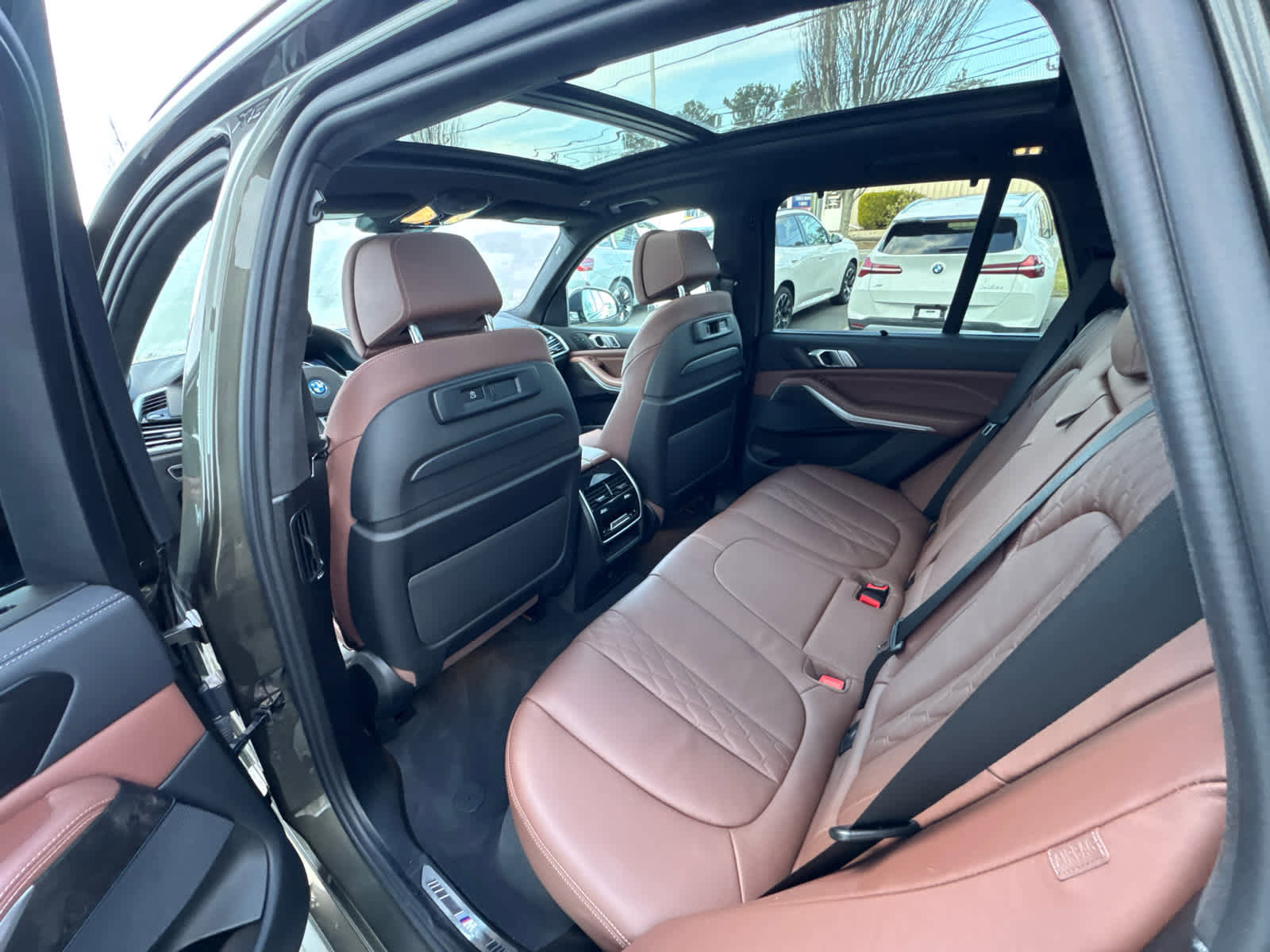 Certified 2023 BMW X5 xDrive45e w/ Executive Package image 13