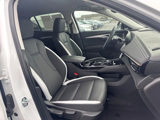 Used 2025 Buick Envision Sport Touring AWD/4WD image 19