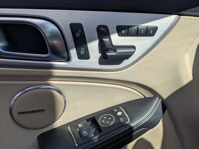Used 2013 Mercedes-Benz SLK 250 image 11