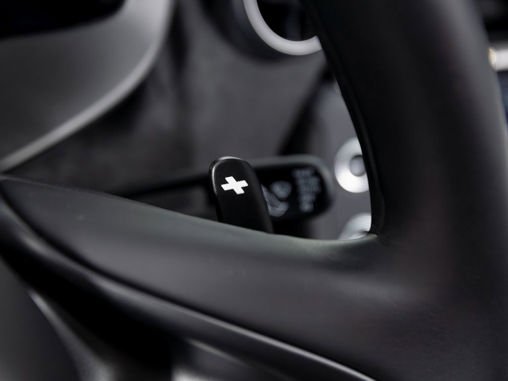 New 2024 McLaren 750S Spider image 25