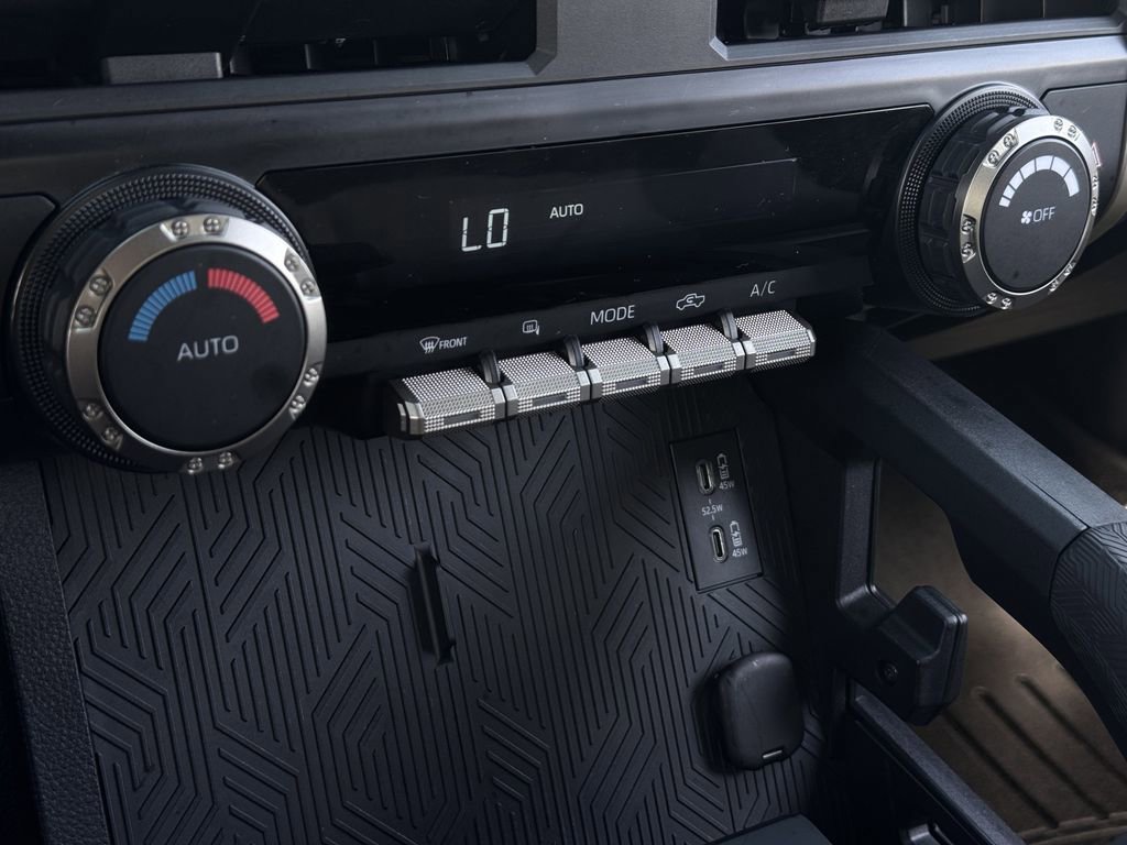 Used 2025 Toyota Tacoma TRD Off-Road image 20