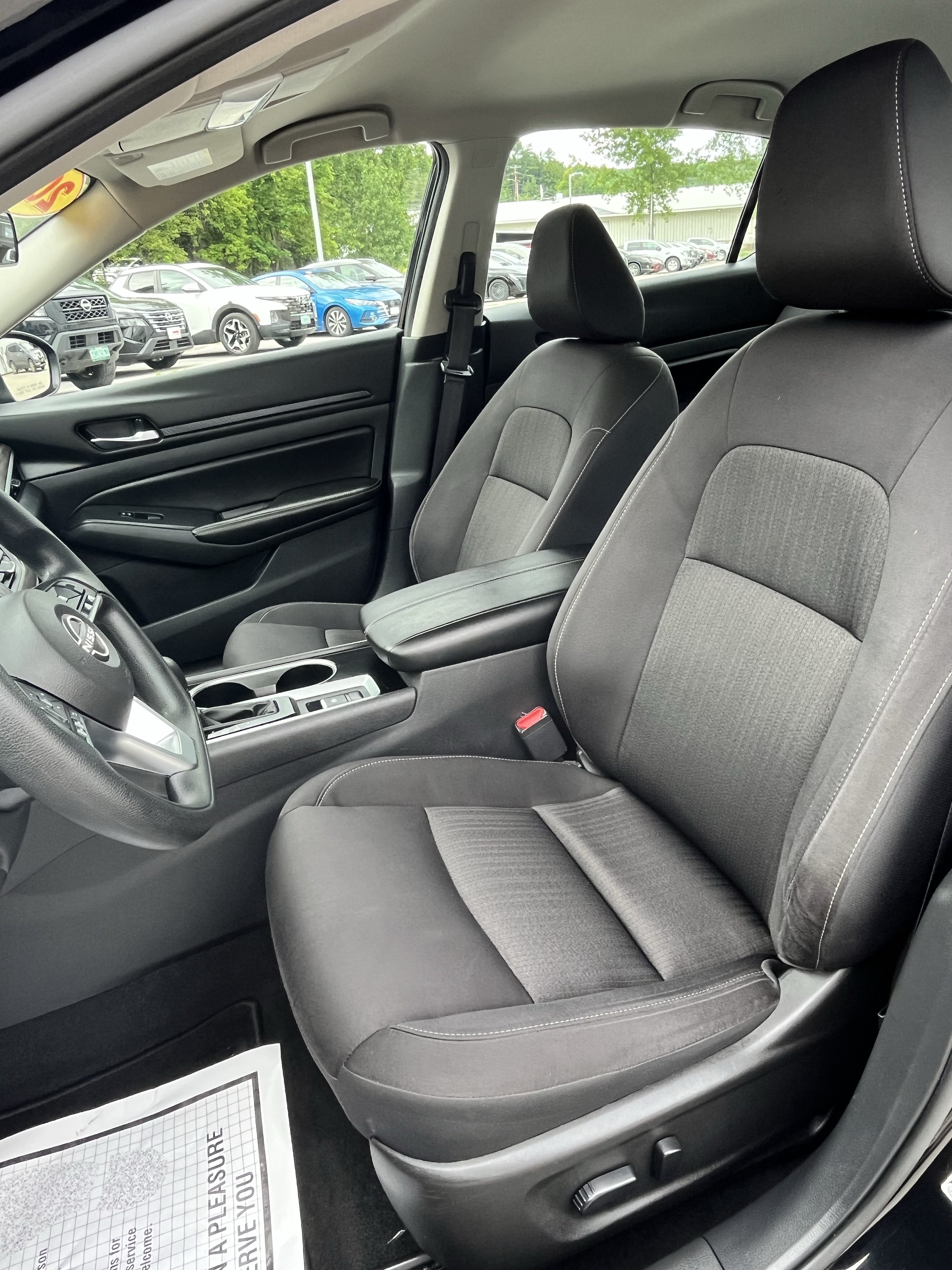 Used 2024 Nissan Altima 2.5 SV AWD/4WD image 13