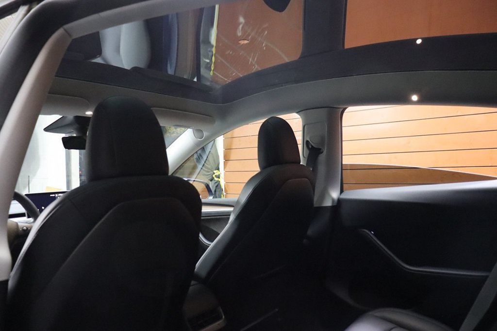 Used 2023 Tesla Model Y Performance AWD/4WD image 41