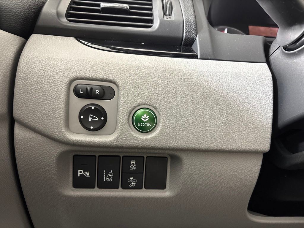 Used 2017 Honda Pilot Touring image 36
