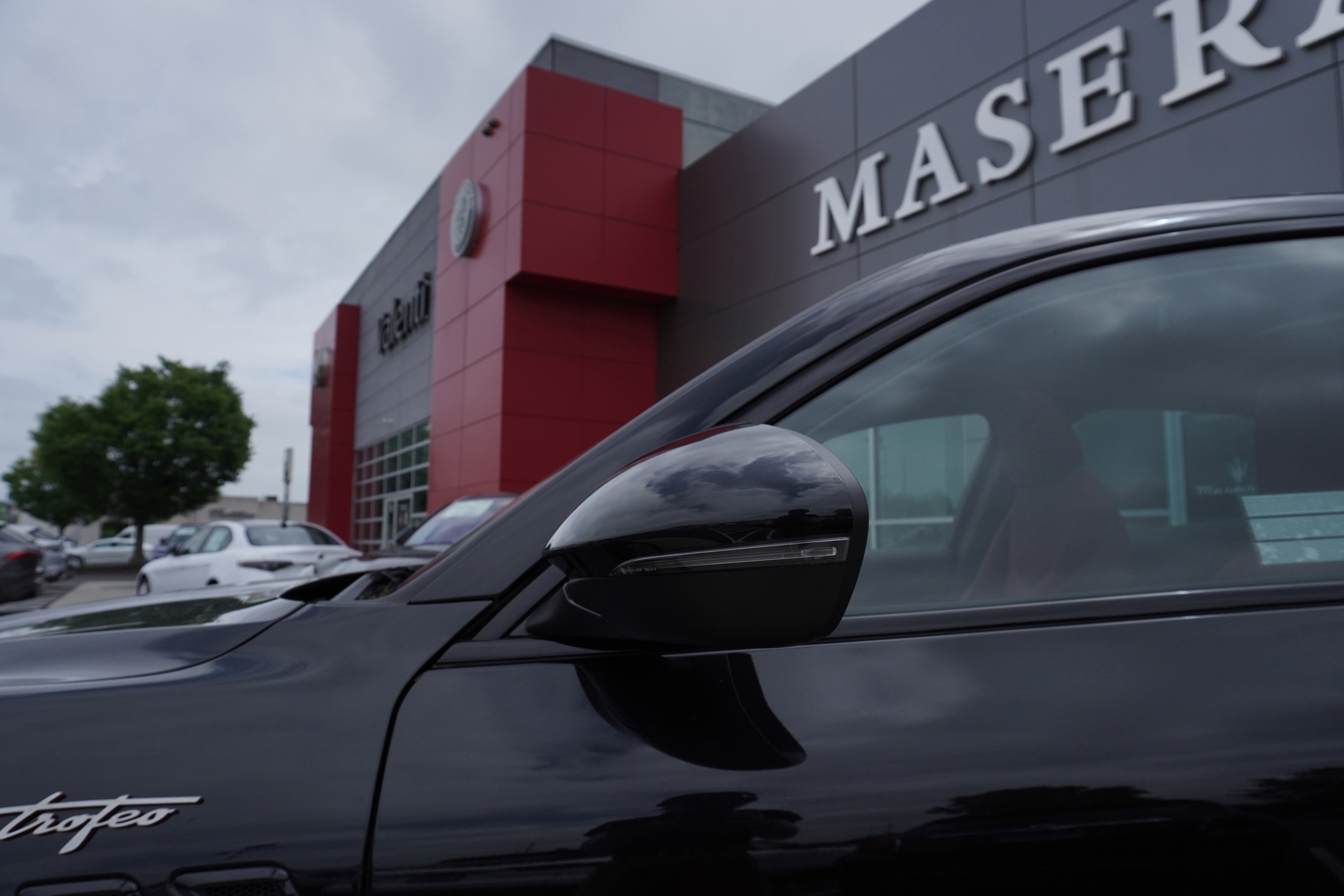 New 2025 Maserati Grecale Trofeo image 13