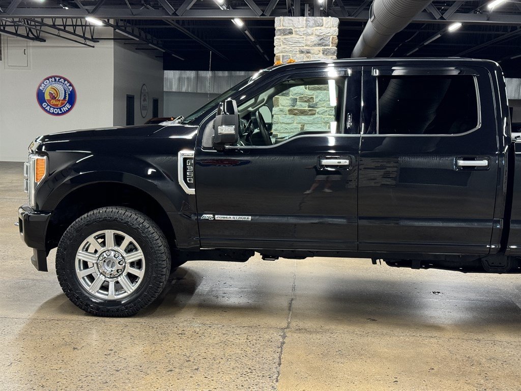 Used 2019 Ford F350 Limited w/ FX4 Off-Road Package AWD/4WD image 5