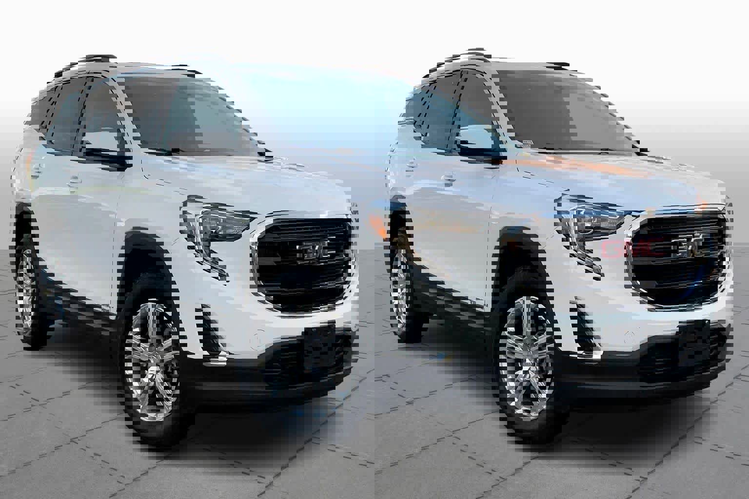 Used 2019 GMC Terrain SLE w/ Driver Convenience Package image 2