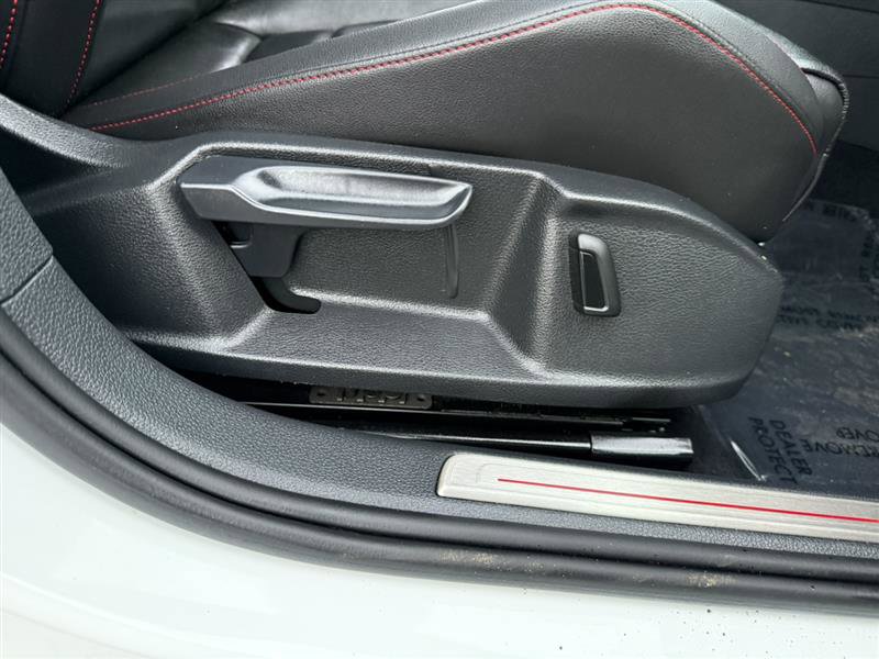 Used 2015 Volkswagen GTI Autobahn w/ Lighting Package (SEL) image 15