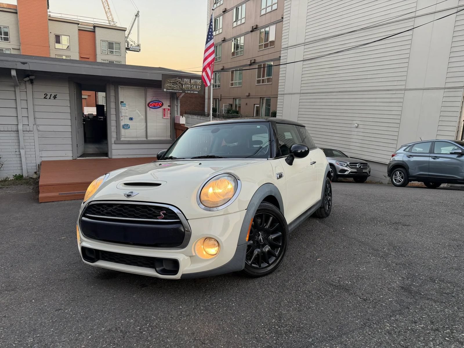 Used 2015 MINI Cooper S FWD image 1