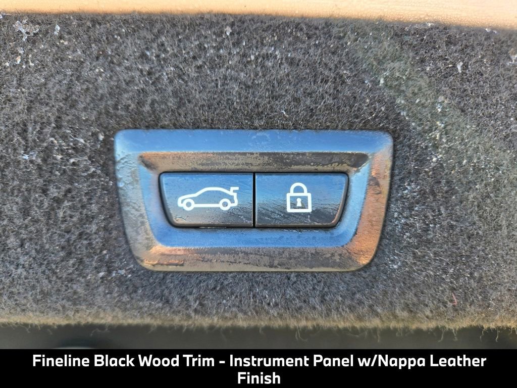 Used 2018 BMW 740e xDrive w/ M Sport Package AWD/4WD image 21