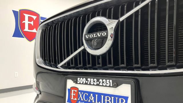 Used 2017 Volvo XC90 T6 Momentum w/ Vision Package AWD/4WD image 8