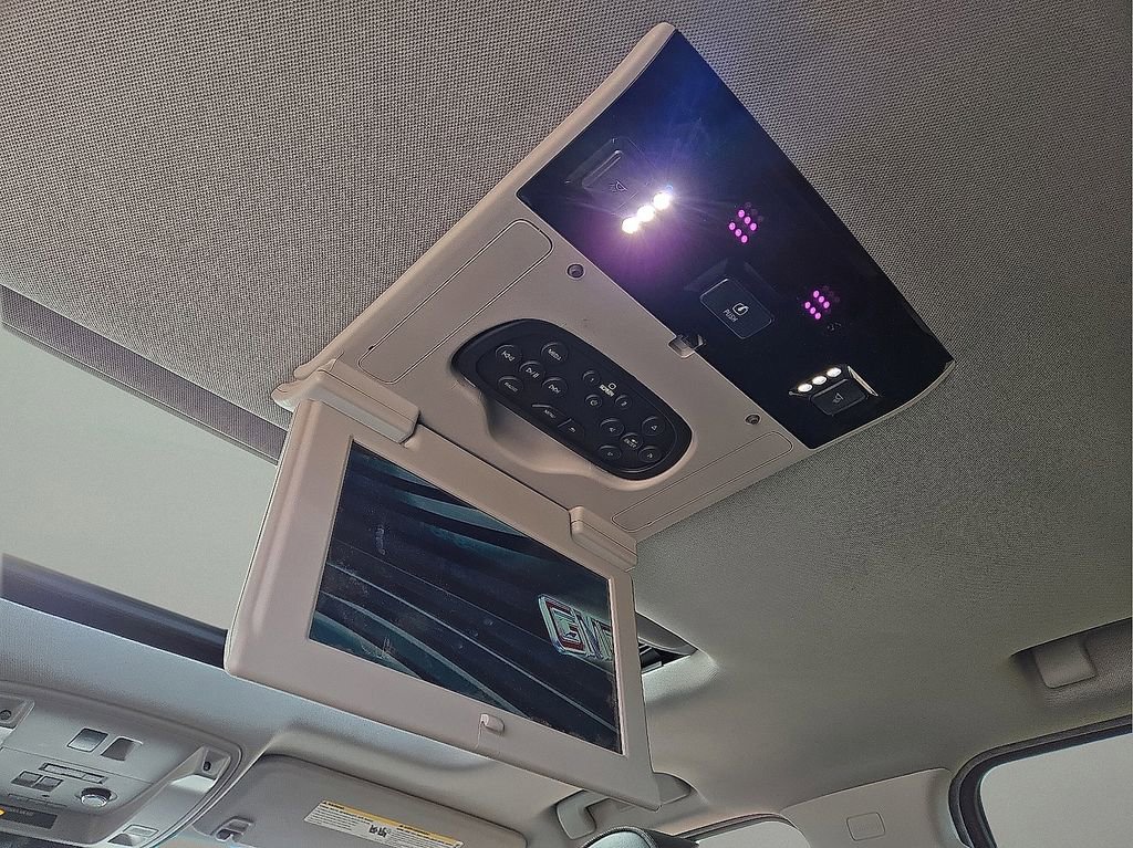 Used 2019 GMC Yukon XL Denali w/ Denali Ultimate Package image 19