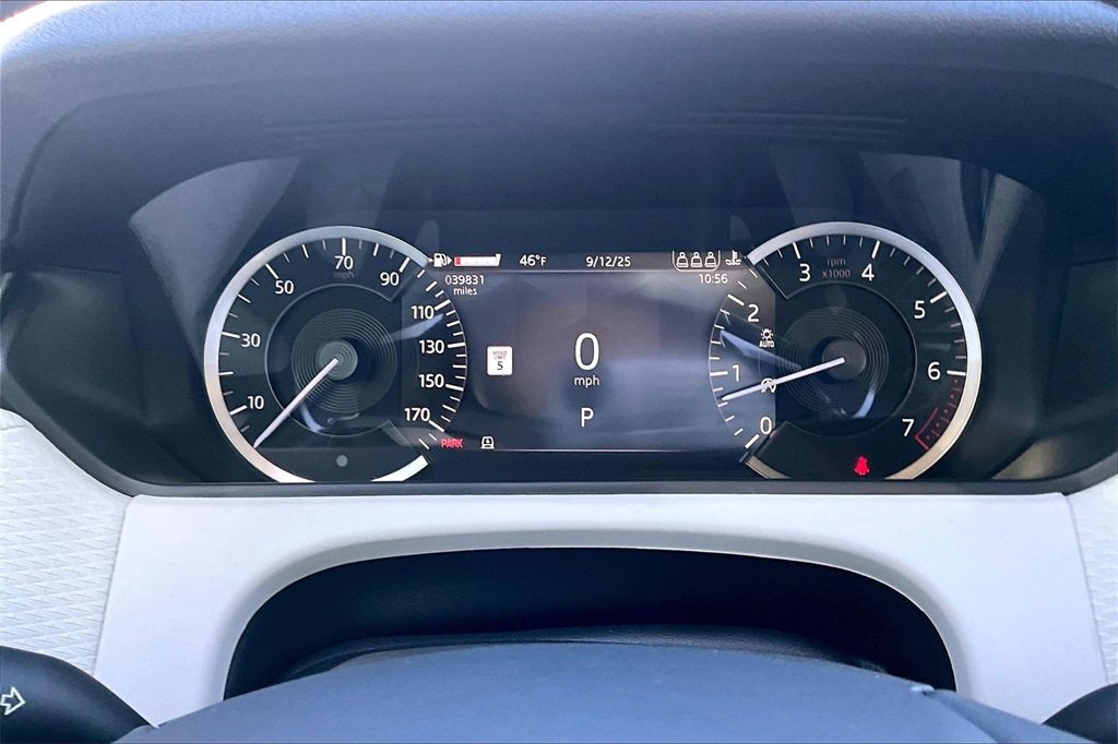 Used 2023 Land Rover Range Rover Velar S image 22