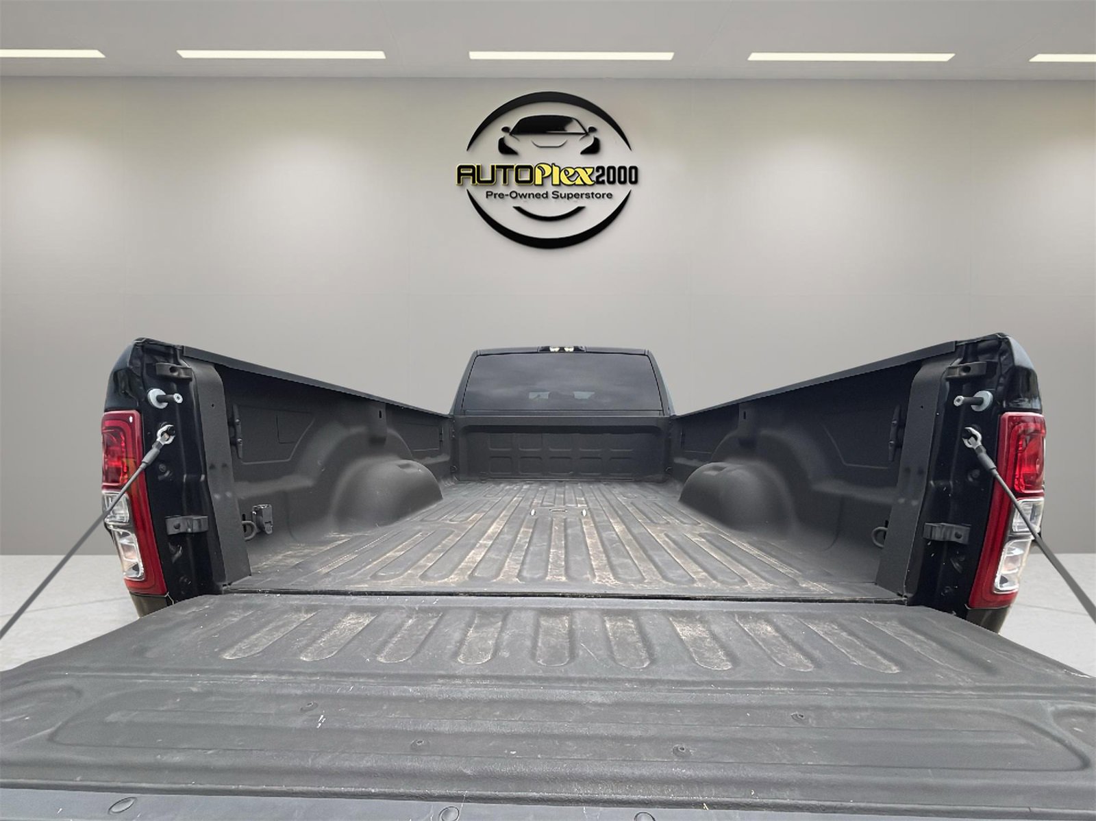 Used 2023 RAM 3500 Big Horn w/ Night Edition image 19