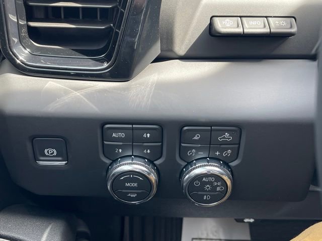 New 2026 GMC Sierra 3500 AT4 w/ AT4 Premium Plus Package AWD/4WD image 13