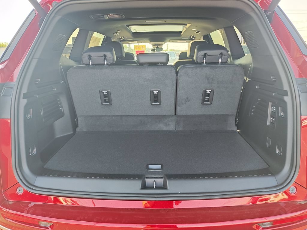New 2026 Buick Enclave Avenir w/ Super Cruise Package FWD image 9