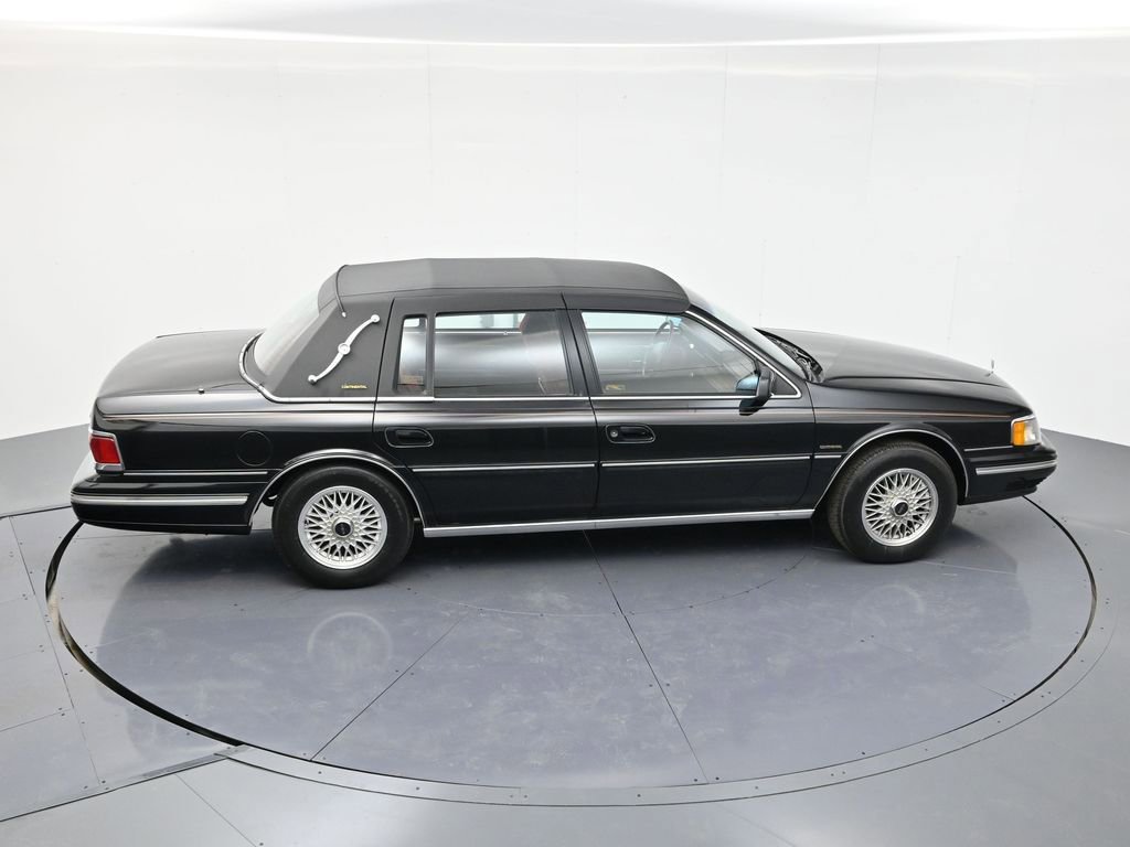 Used 1990 Lincoln Continental Signature image 31