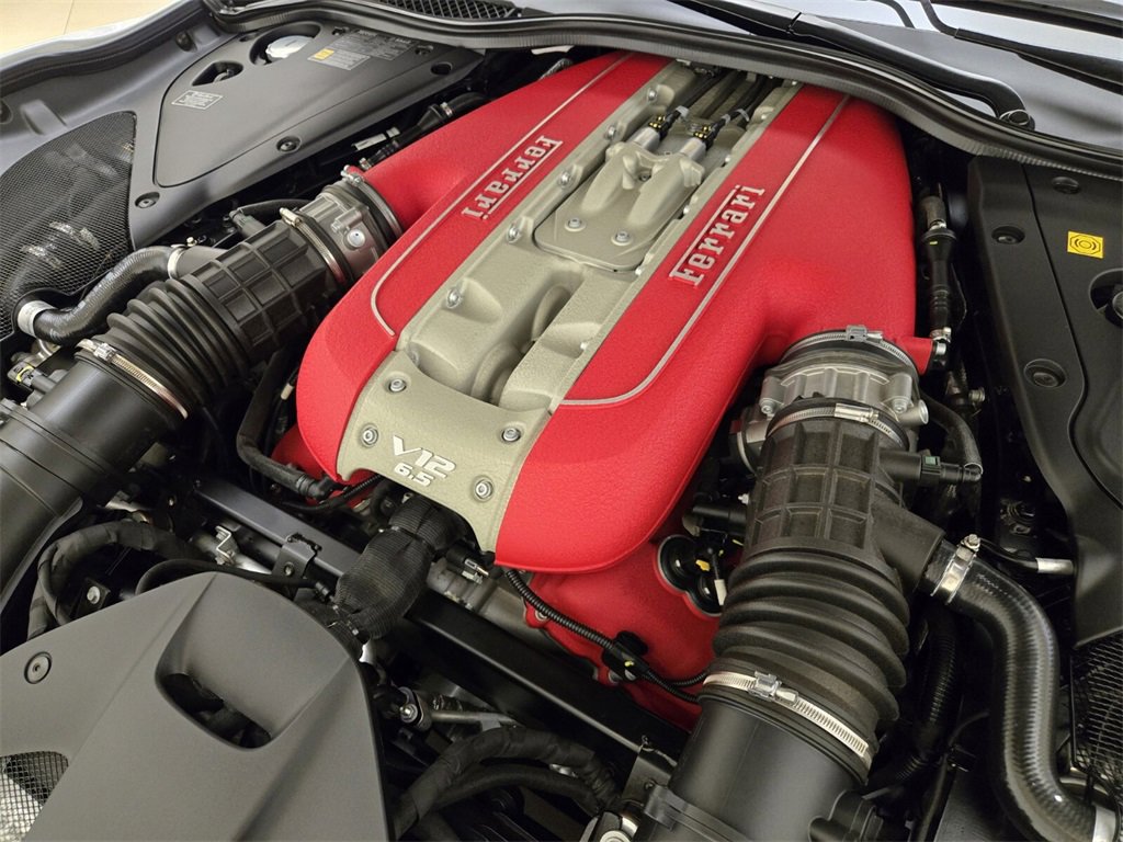 Used 2022 Ferrari 812 GTS image 29